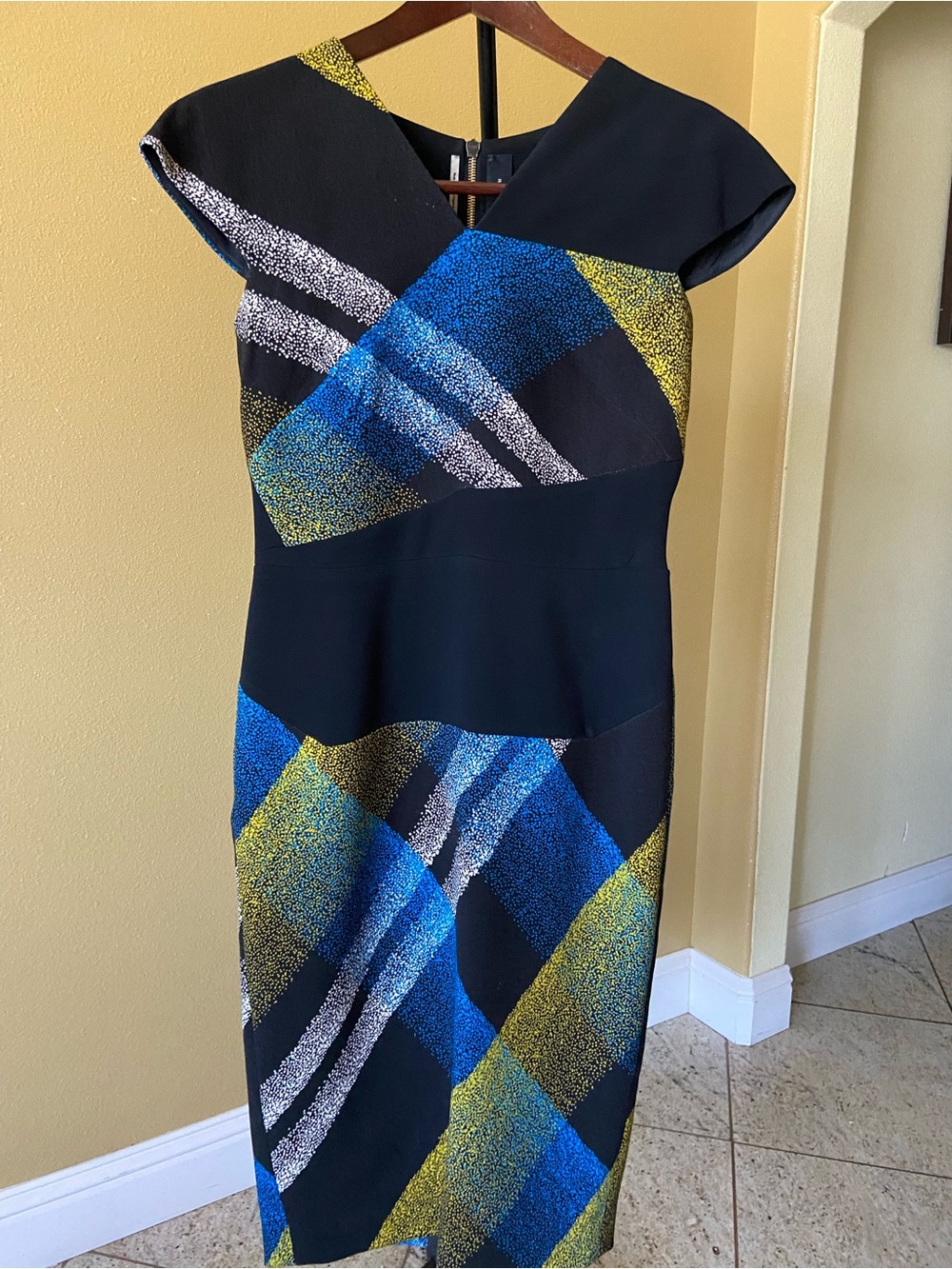 Roland Mouret Black Sheath Dress with Blue and Yellow Abstract Panels Sz 8